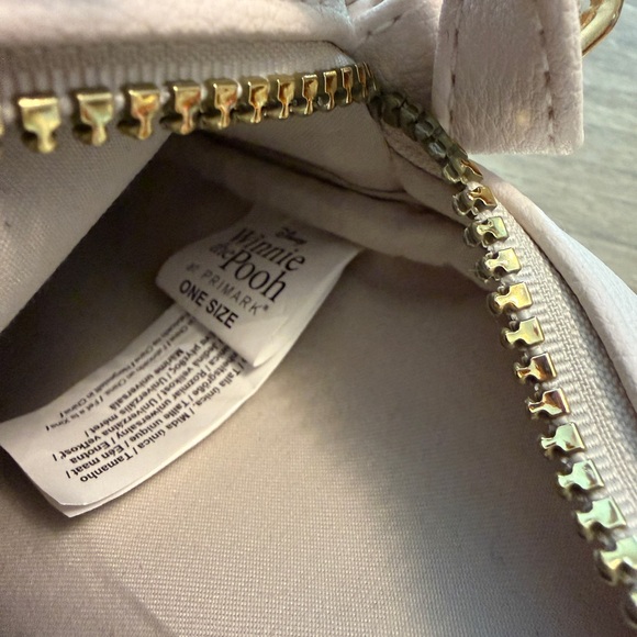 Disney Winnie the Pooh Cream and Gold Crossbody Bag - Picture 7 of 10